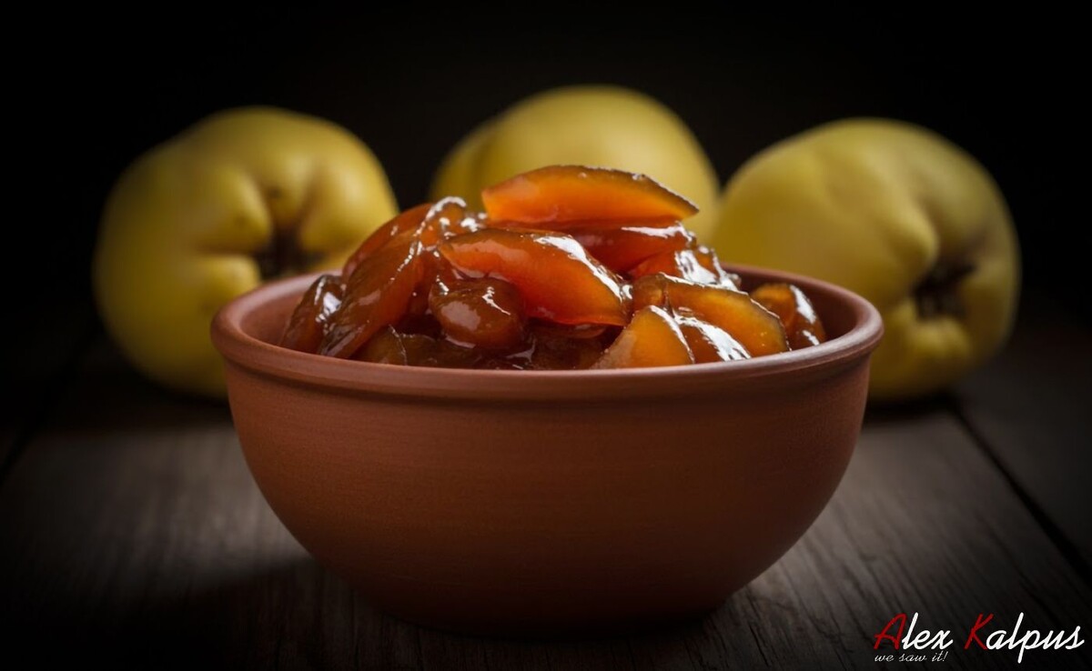 Солнечное варенье из айвы по-грузински