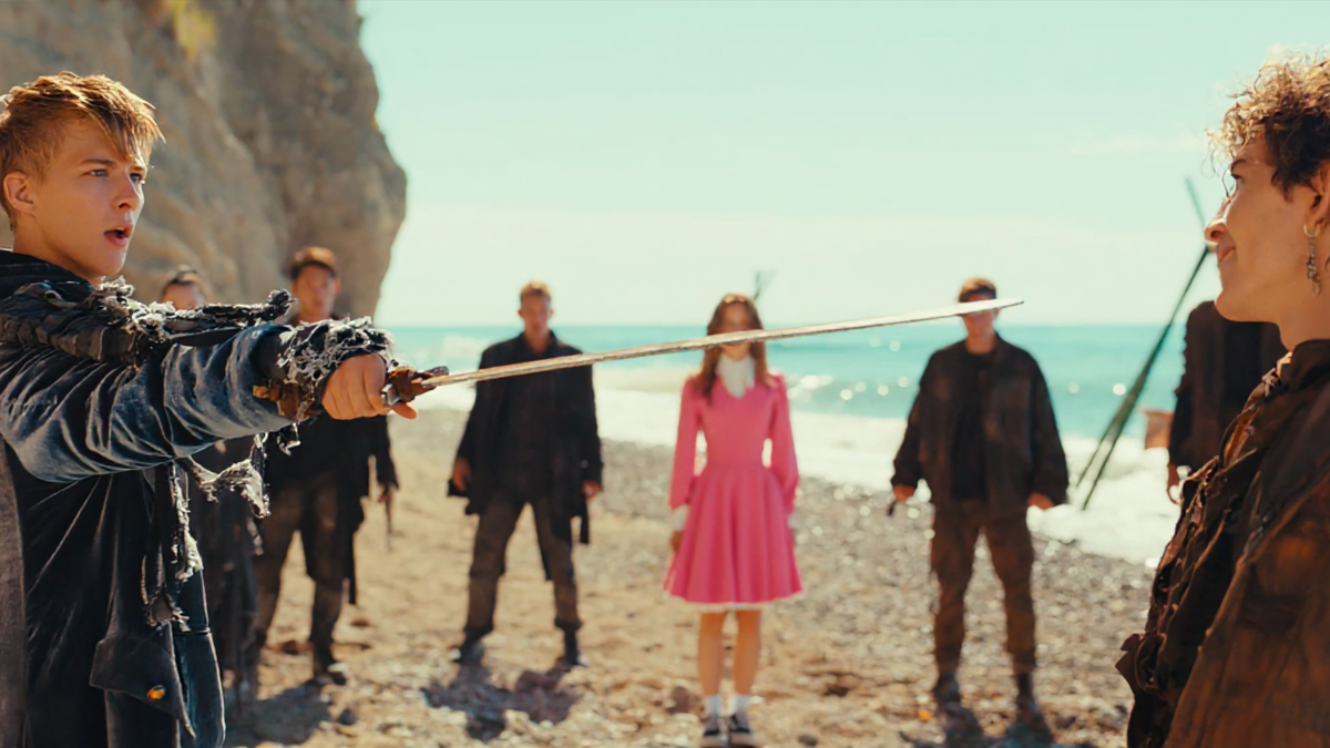 Фильм «Алисе в Стране чудес» (2025)