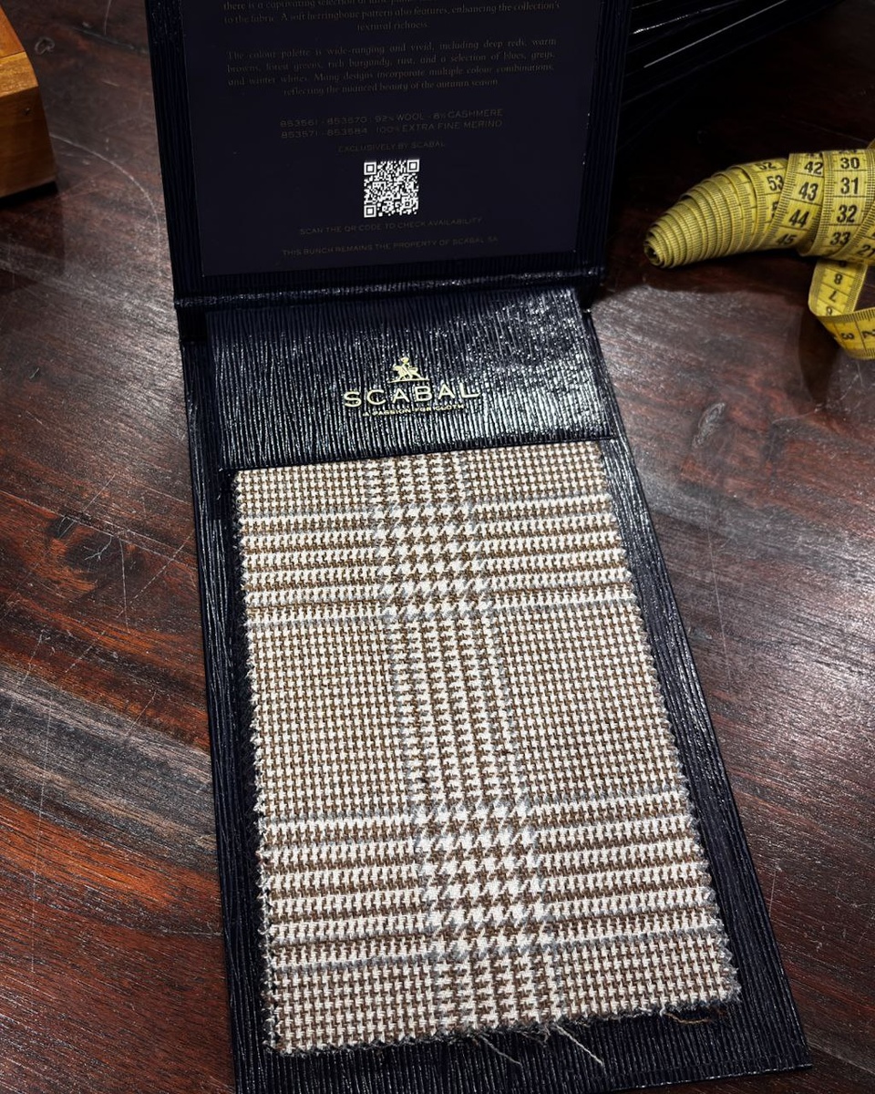 Образцы тканей в каталоге Scabal Autumn Leaves