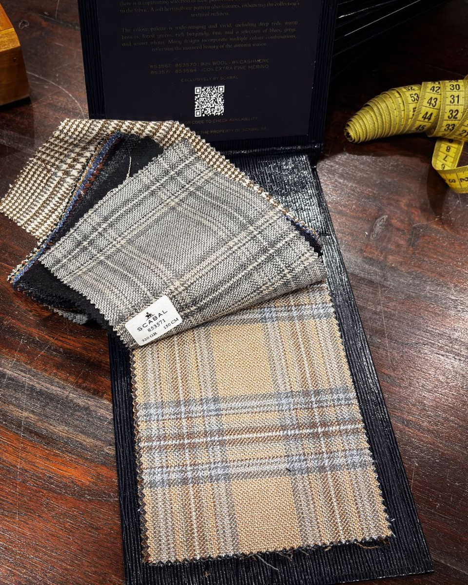 Образцы тканей в каталоге Scabal Autumn Leaves