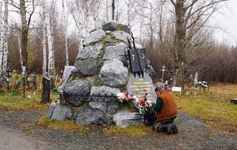    Оренбуржцы почтили память жертв политических репрессий Оренбуржье