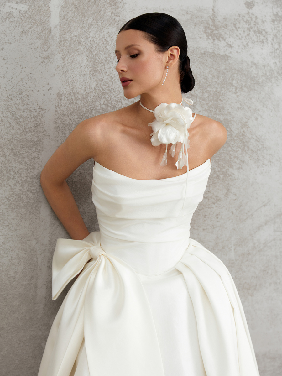 Helen miller wedding dress