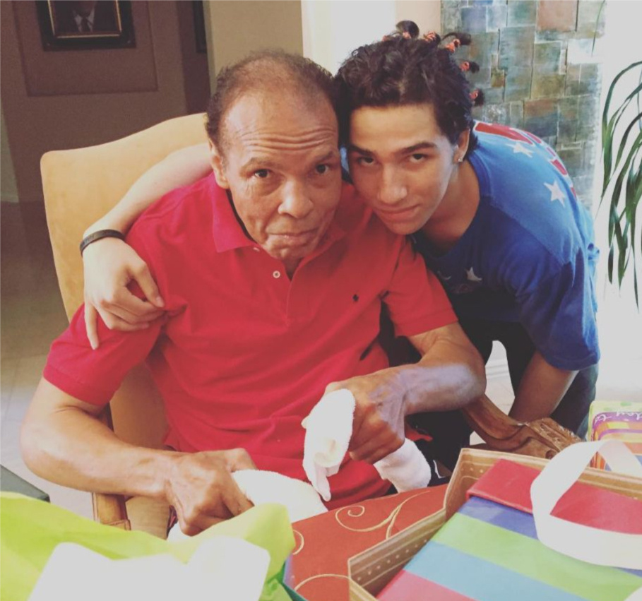 Бокс — это история имен. Одни вписываются в нее кровью и потом, другие — рождаются с ними, как с неизбежностью.