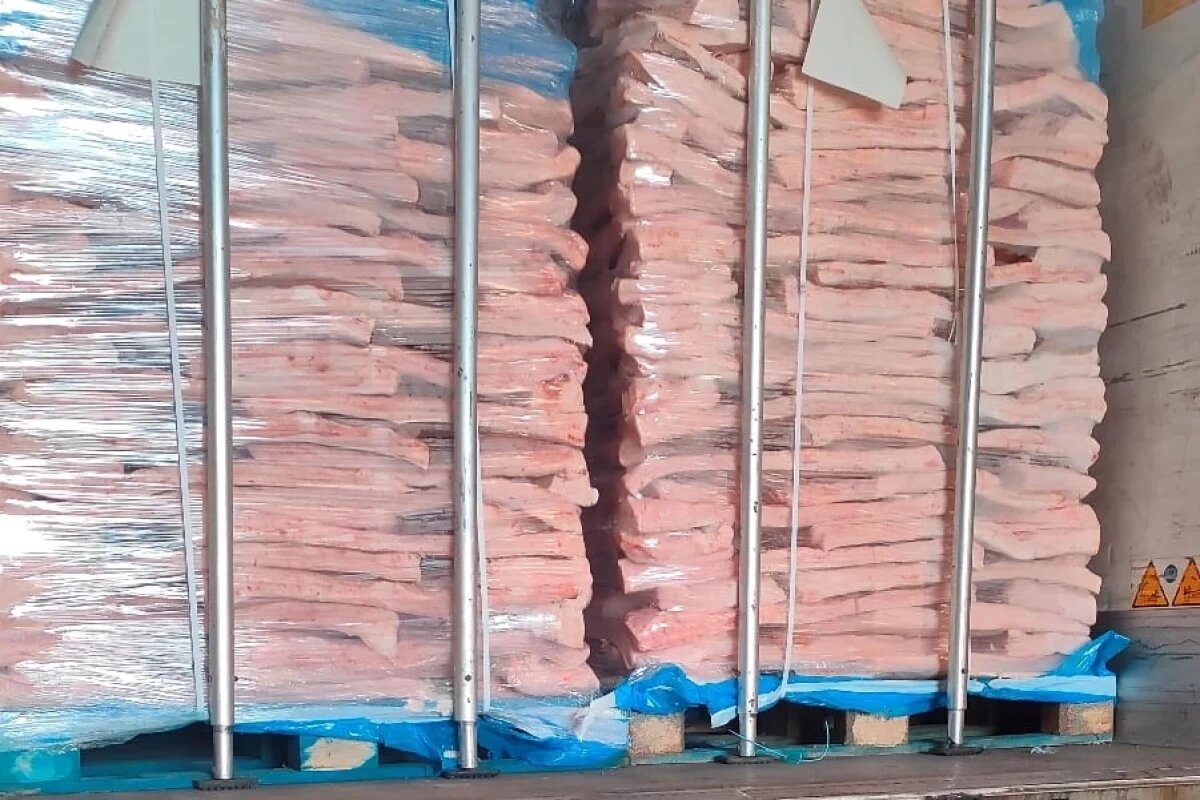    Шпик неизвестного происхождения не дали ввезти в Смоленскую область