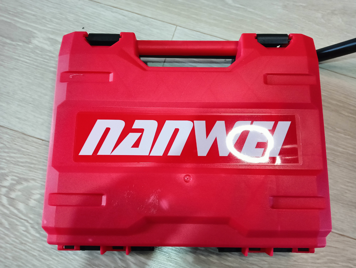 Кейс из твердого пластика (не надутый)