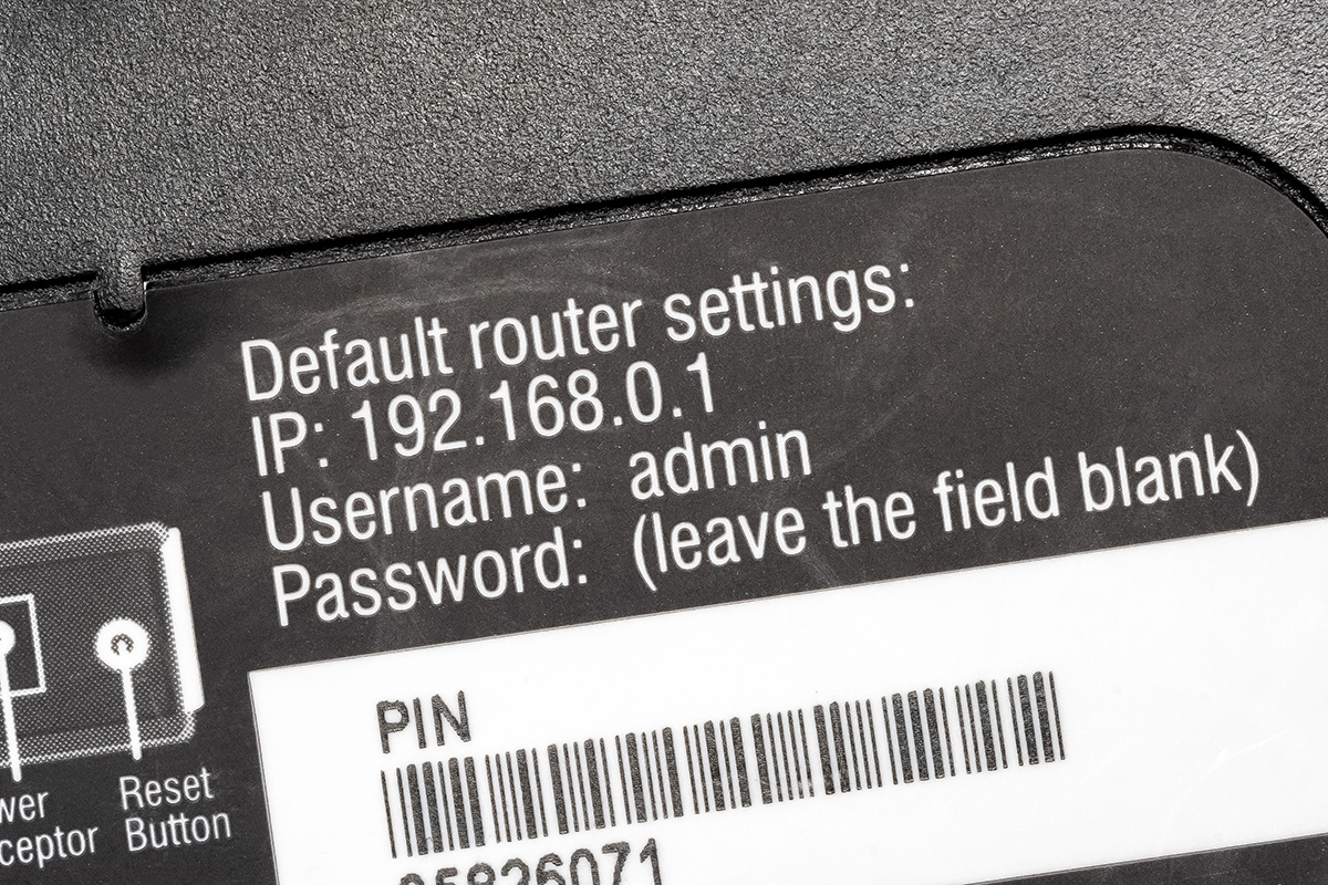 tomeqs / Shutterstock / FOTODOM📷Пароль на роутере меняют регулярно, особенно если появились незнакомые устройства в списке подключений или скорость интернета падает без причины