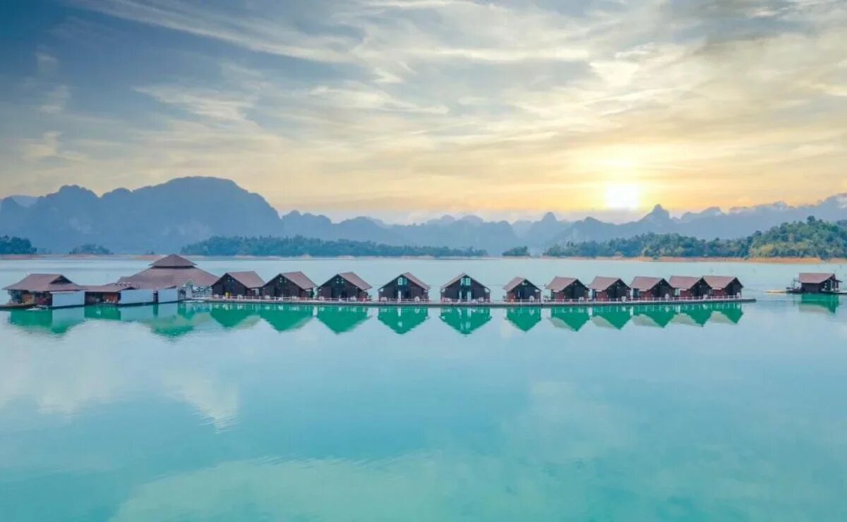    Лайнер на причале: «плавучие отели» от Калининграда до Дубая