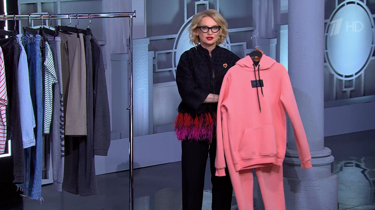 В гардеробе героини одни спортивные костюмы (Источник - Rutube, 1tv.tu)