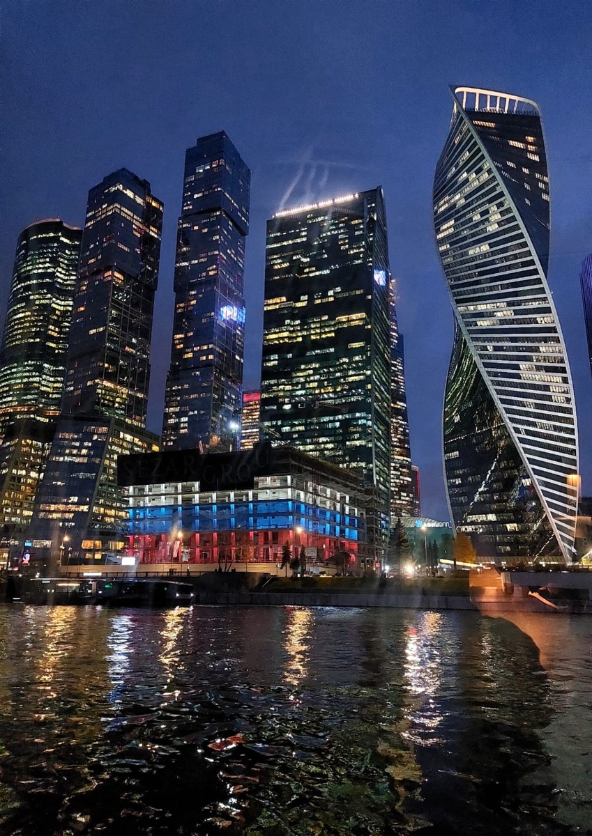 Подруга прислала, катается, с внуком поделилась красотой, а я с вами