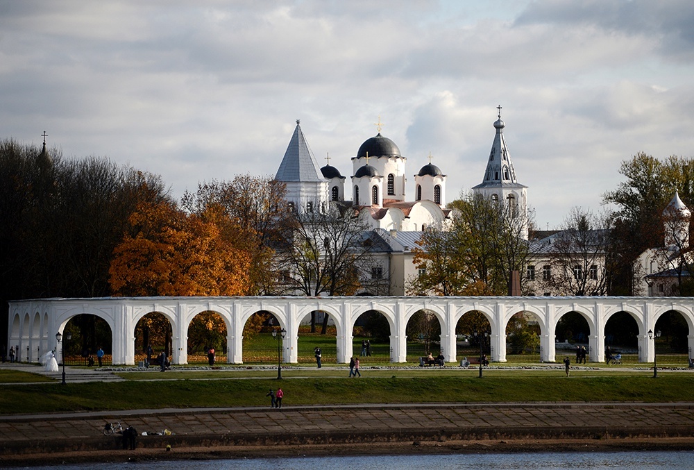    Великий Новгород - это живая история России. Этот старинный город с древнейшими соборами и монастырями был свидетелем важнейших событий русской истории. / Константин Чалабов/РИА Новости