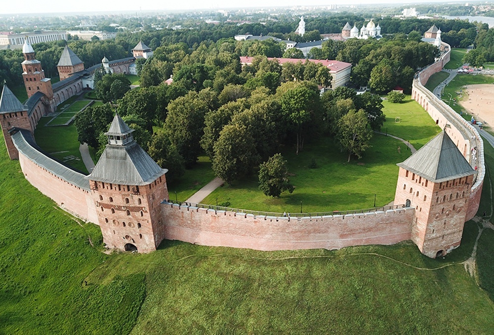    Новгородский кремль, или Детинец, - сердце Великого Новгорода, величественный символ русской истории и культуры. / Фото: Петр Ковалев/ТАСС