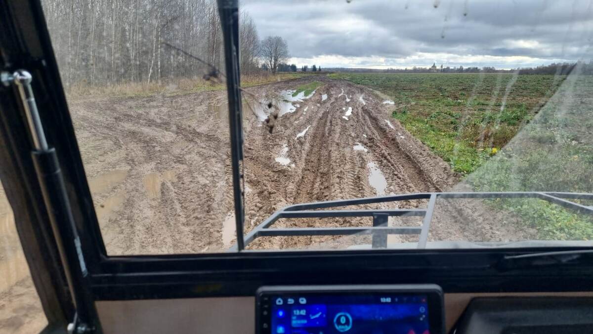 Фото: вид из кабины болотохода. Инжиниринговая Компания «2К»