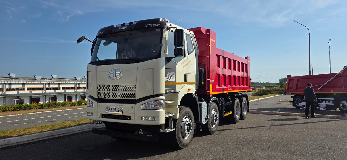 Специальные цены на самосвалы FAW TRUCKS J6P NEW до 14-го ноября 2025-го года, читайте информацию на официальном сайте дистрибьютора! Количество самосвалов ограничено