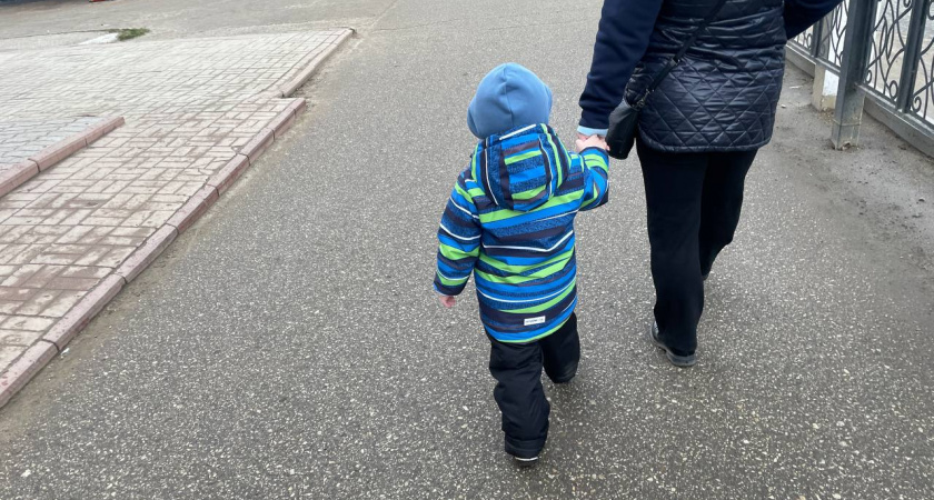    Это греческое имя для мальчиков набирает популярность: переводится как "всемогущий царь" - благородное, звучное и сильное