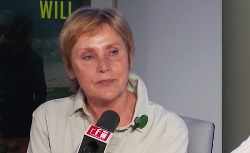    Жанна Агалакова признана в РФ иностранным агентом. Фото: youtube.com/@RFI_Ru