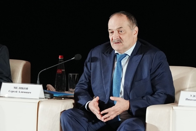   Сергей Меликов - Глава республики Дагестан.   
источник фото: пресс-служба АНО «Каспий 2030».