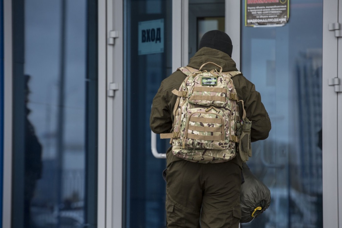    В Югре ввели выплату на медпомощь и реабилитацию участникам отражения вооруженного вторжения на территорию России