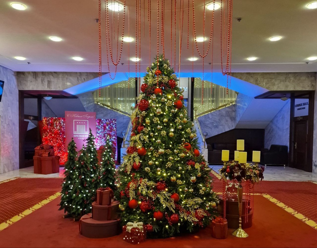 Холл "Президент- Отеля"