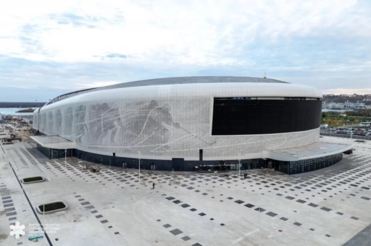    Почти смонтирован фасад нижегородской Ледовой арены на Стрелке