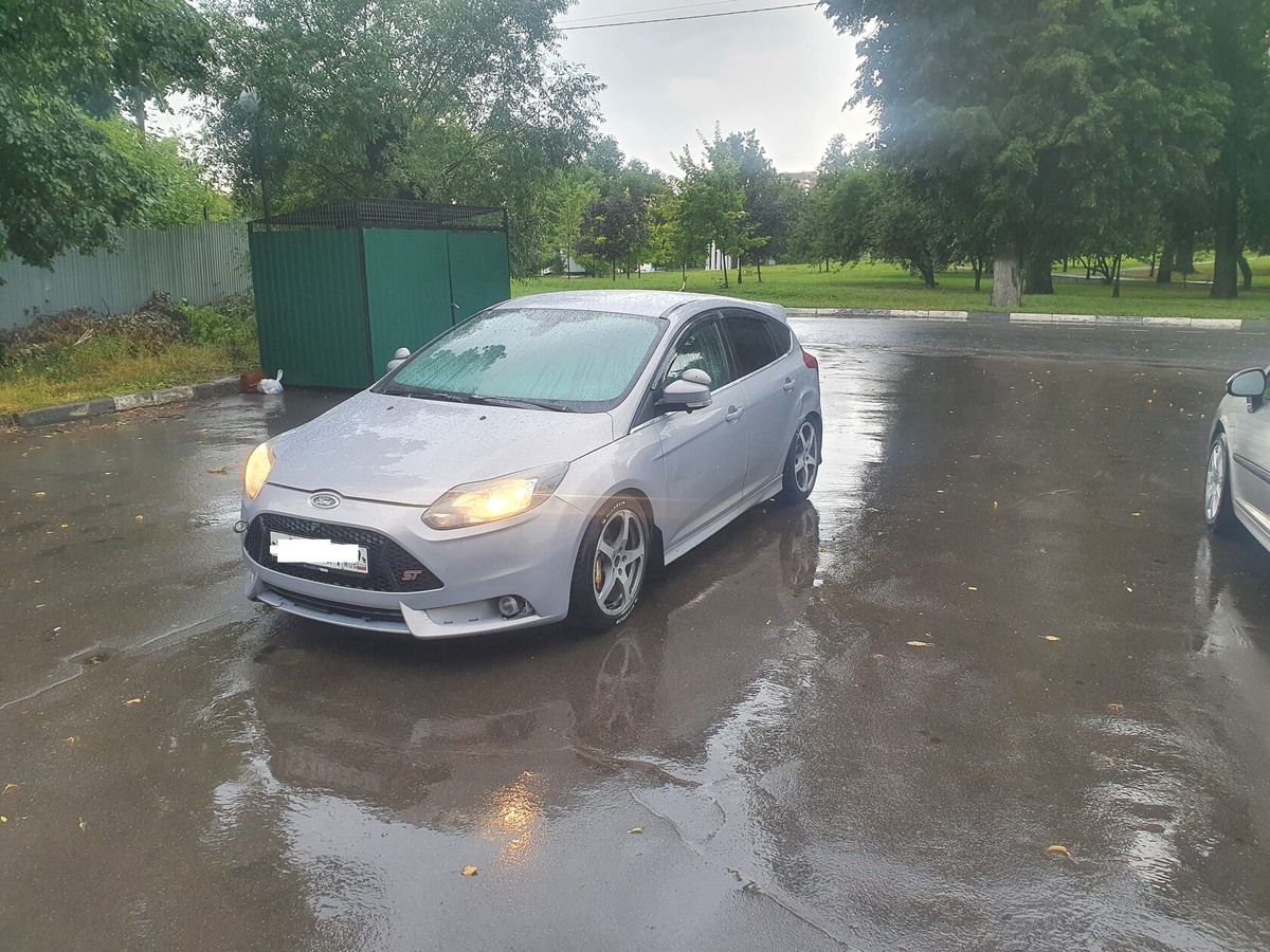 как много не обычного в авто, и дизельная, и ST версия и учебная