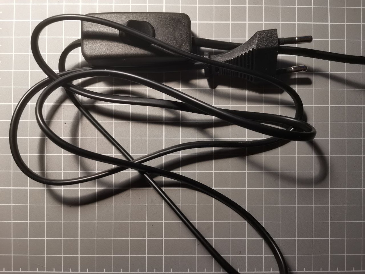 Новый кабель, более гибкий и с выключателем