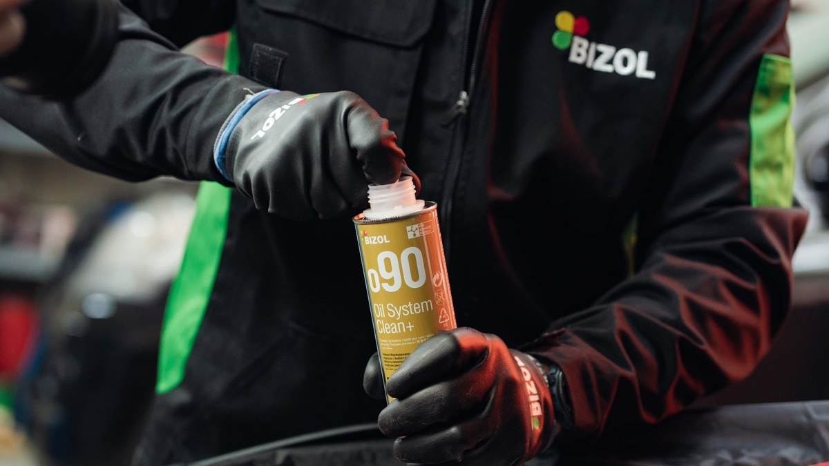 Промывка масляной системы двигателя Bizol Oil System Clean+ o90