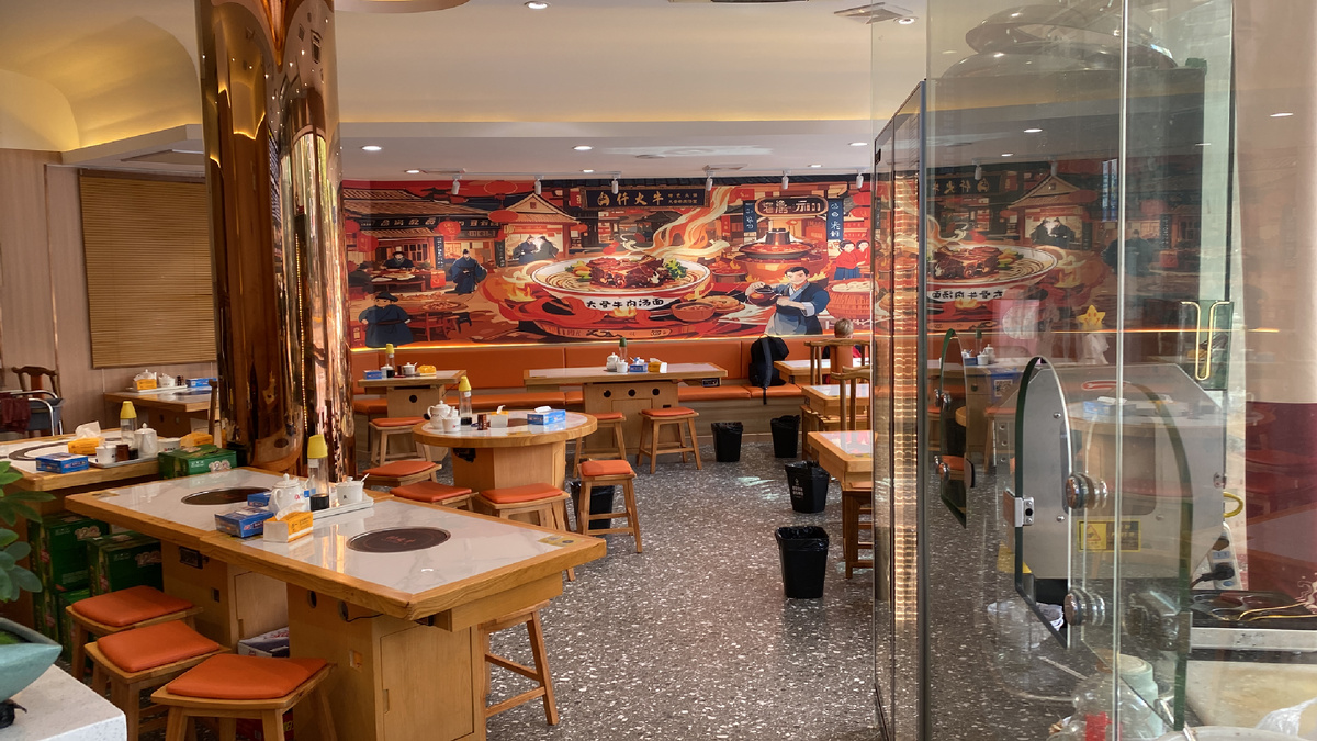 Уютный интерьер и простая функциональность. 