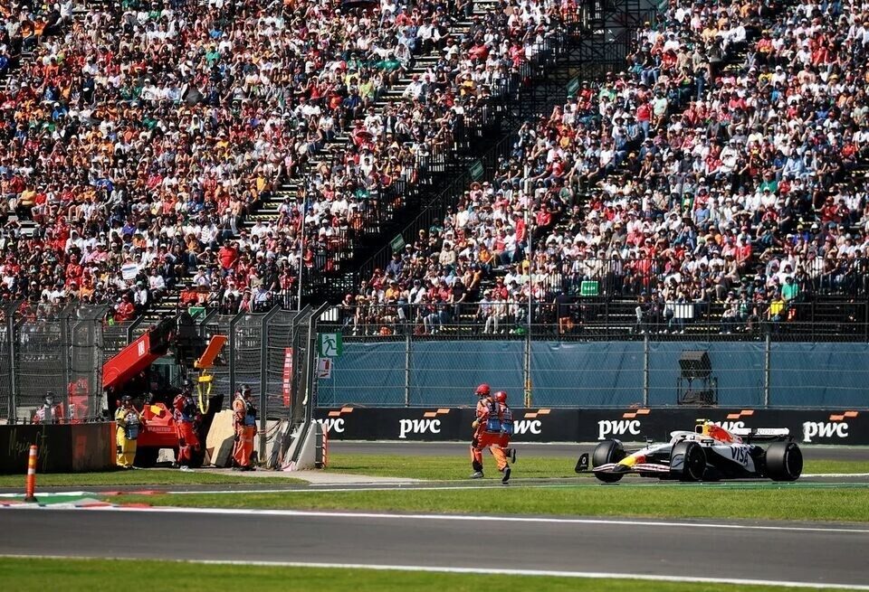    В опасном инциденте с маршалами в Мехико обвинили... ЛоусонаGetty Images / Red Bull Content Pool