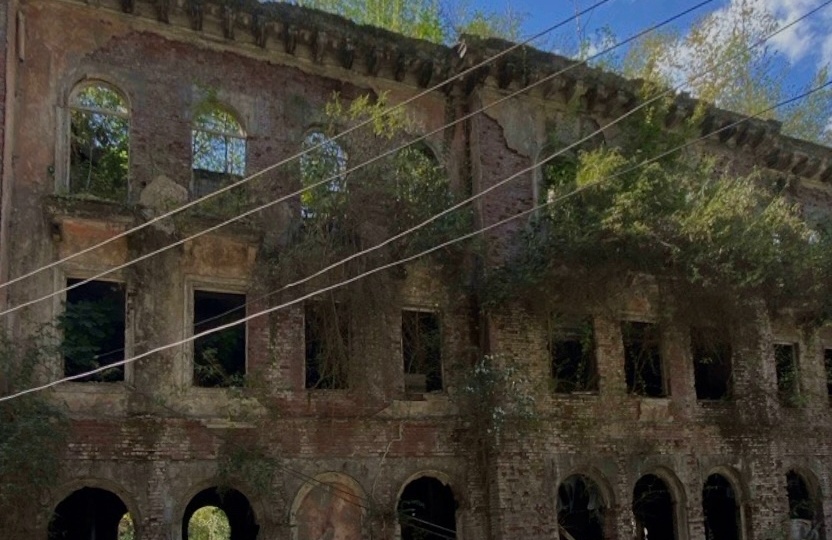 «Акармара: Тайны города-призрака в сердце Абхазии»