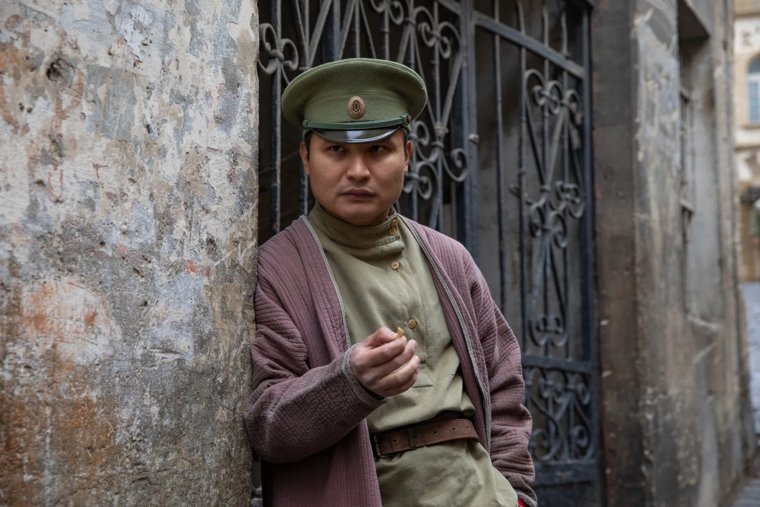  В чужой стране герои могут рассчитывать лишь на самих себя