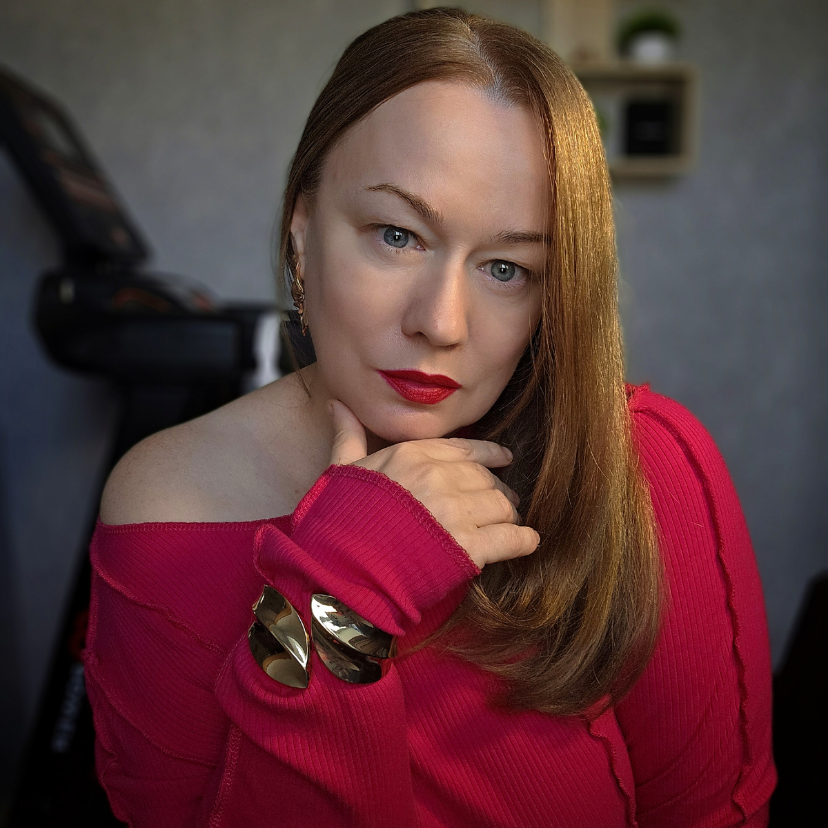 Фото специально сделала вечером, что бы обьктивно оценили укладку с помощью средства