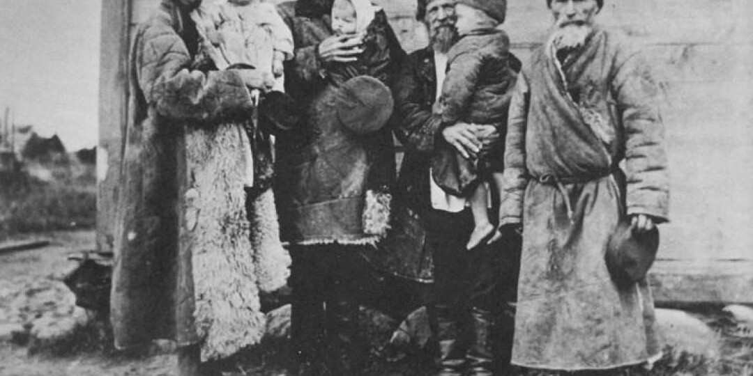 Где крестьяне жили, когда только заселялись на новые земли?