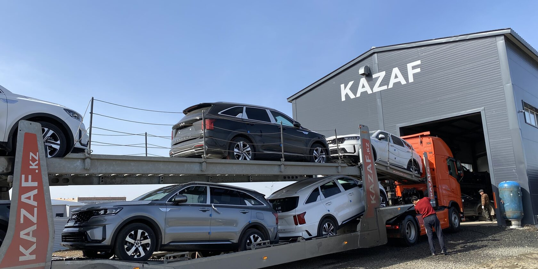 Скандал с утильсбором: владельцев 30 тысяч машин из Казахстана обязали доплатить до 3,5 млн рублей