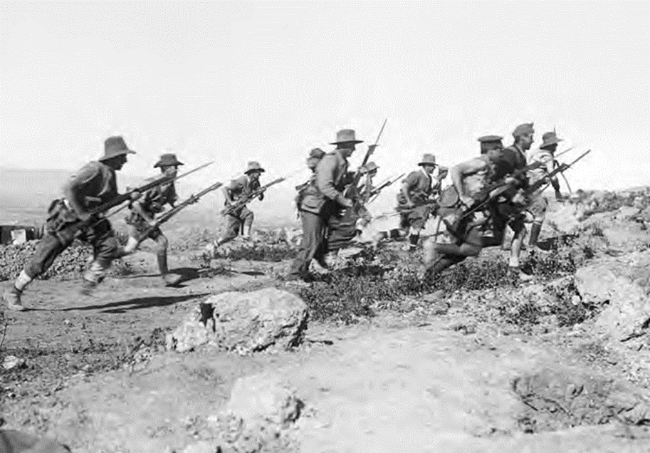 Австралийцы и новозеландцы идут в штыковую атаку. Из открытых источников. 