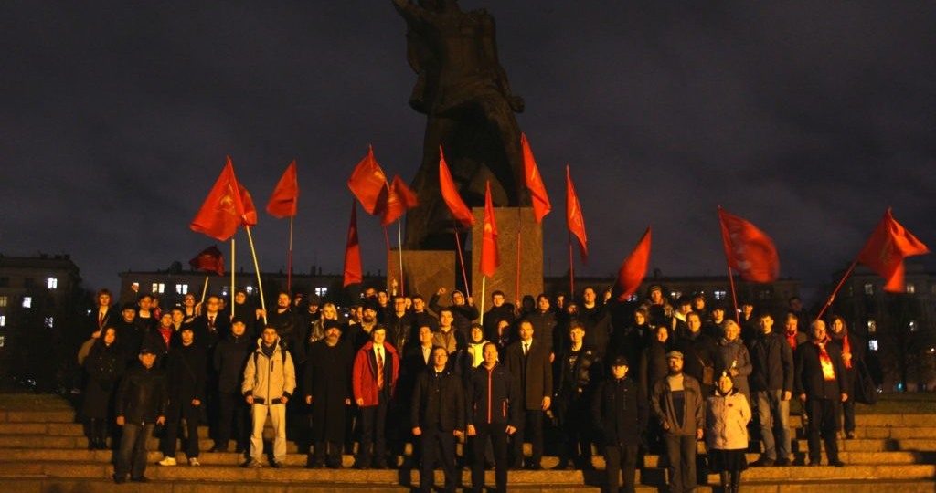 Вполголоса жить не стоит: комсомольцы Ленинграда встретили 107-ю годовщину со дня появления организации