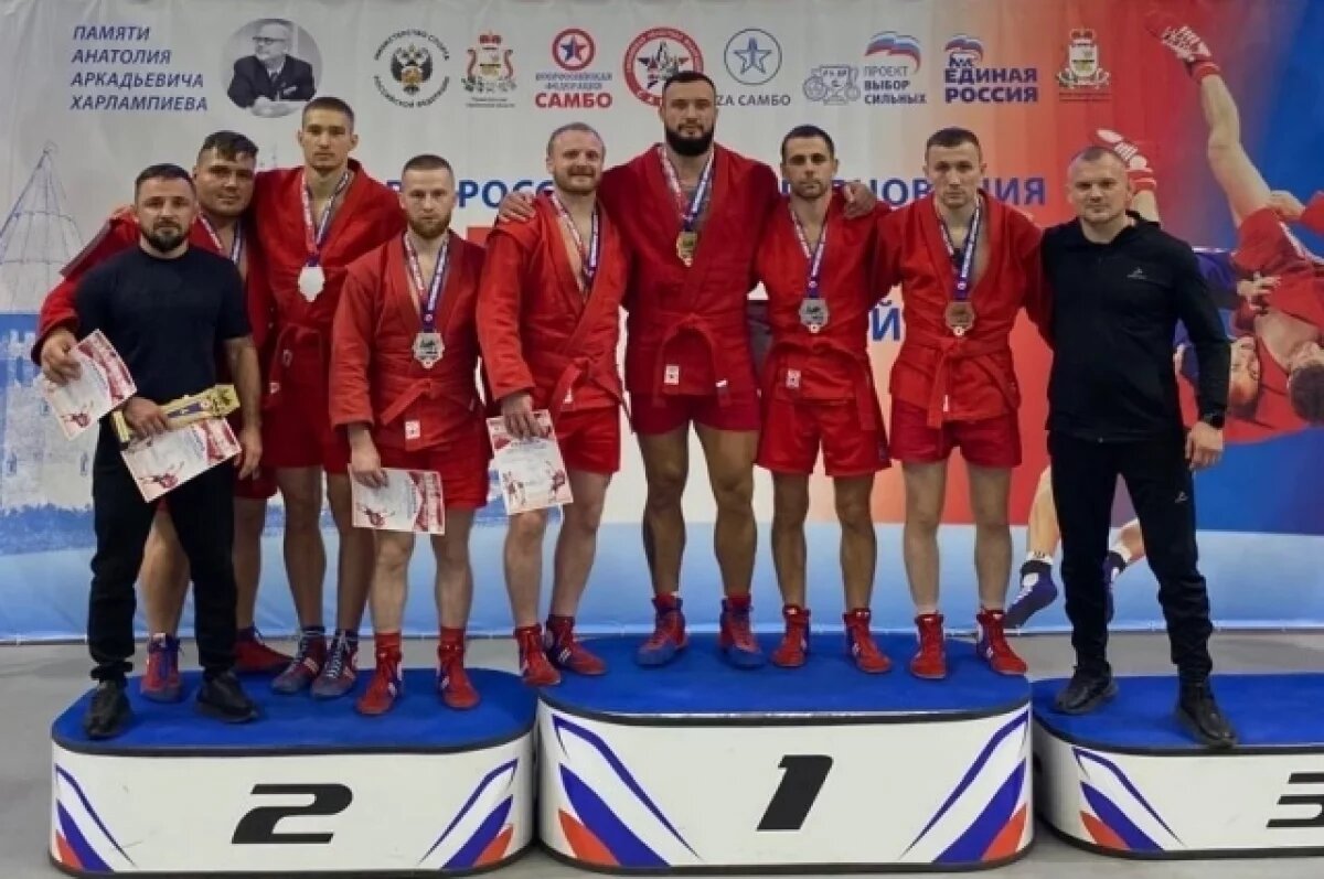    Брянские самбисты завоевали 7 медалей на всероссийском турнире в Смоленске