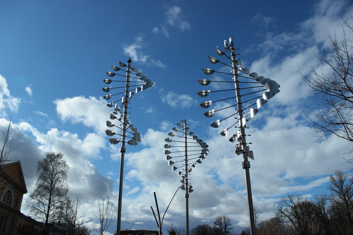 Источник фото: https://novikovkinetics.com/kinetictrees