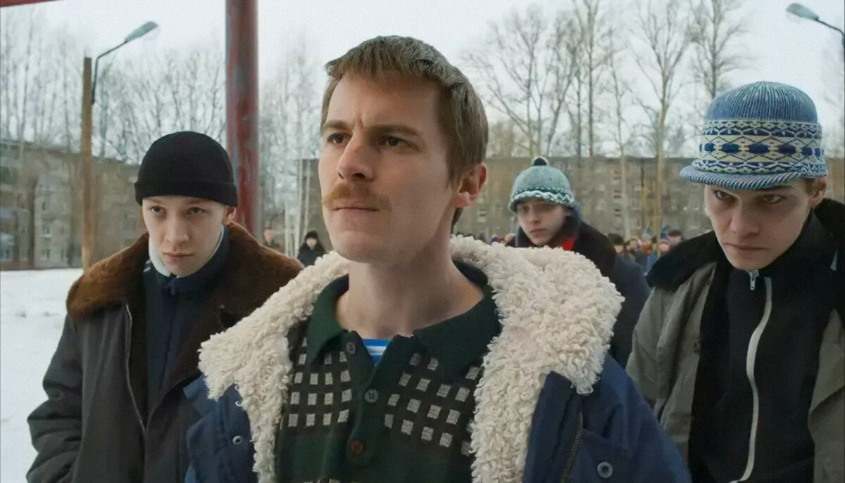 Актёры старались, играя этих... нелюдей...