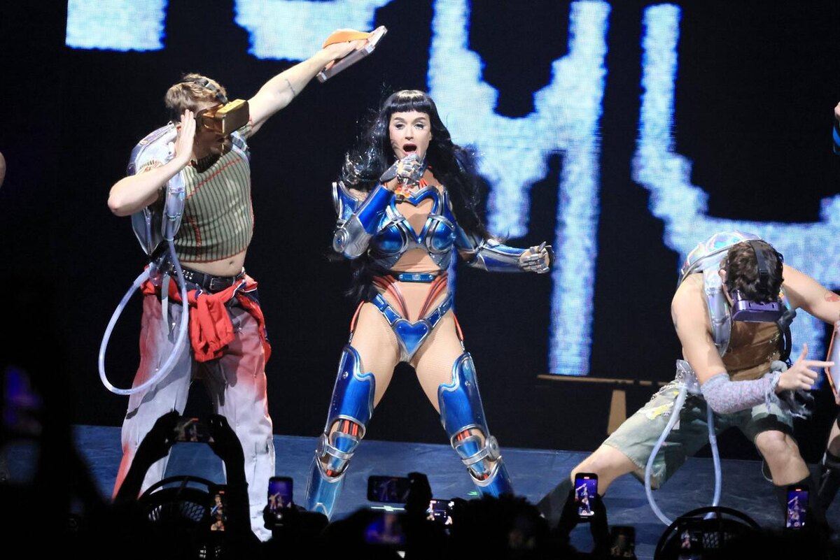    Кэти Перри LEGION-MEDIA