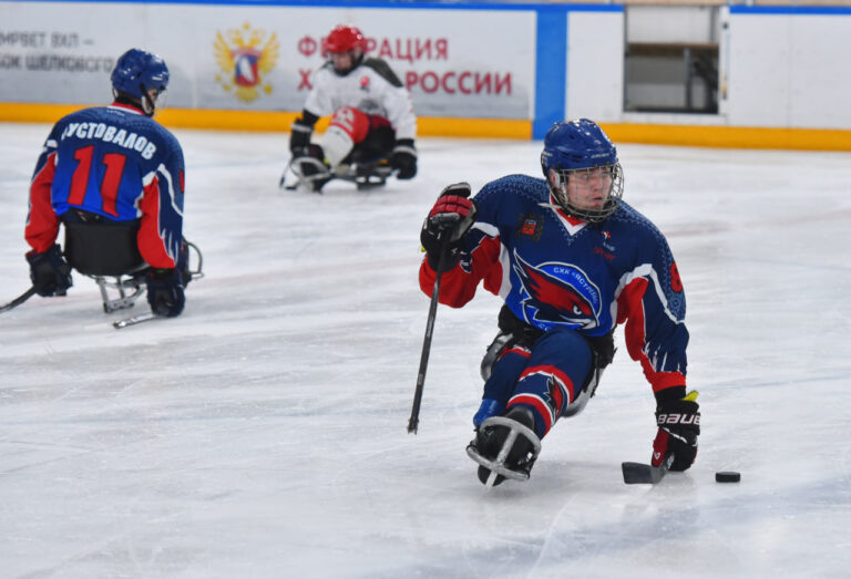    Оренбургские «Ястребы» выиграли кубок губернатора по следж-хоккею Антон Пичурин