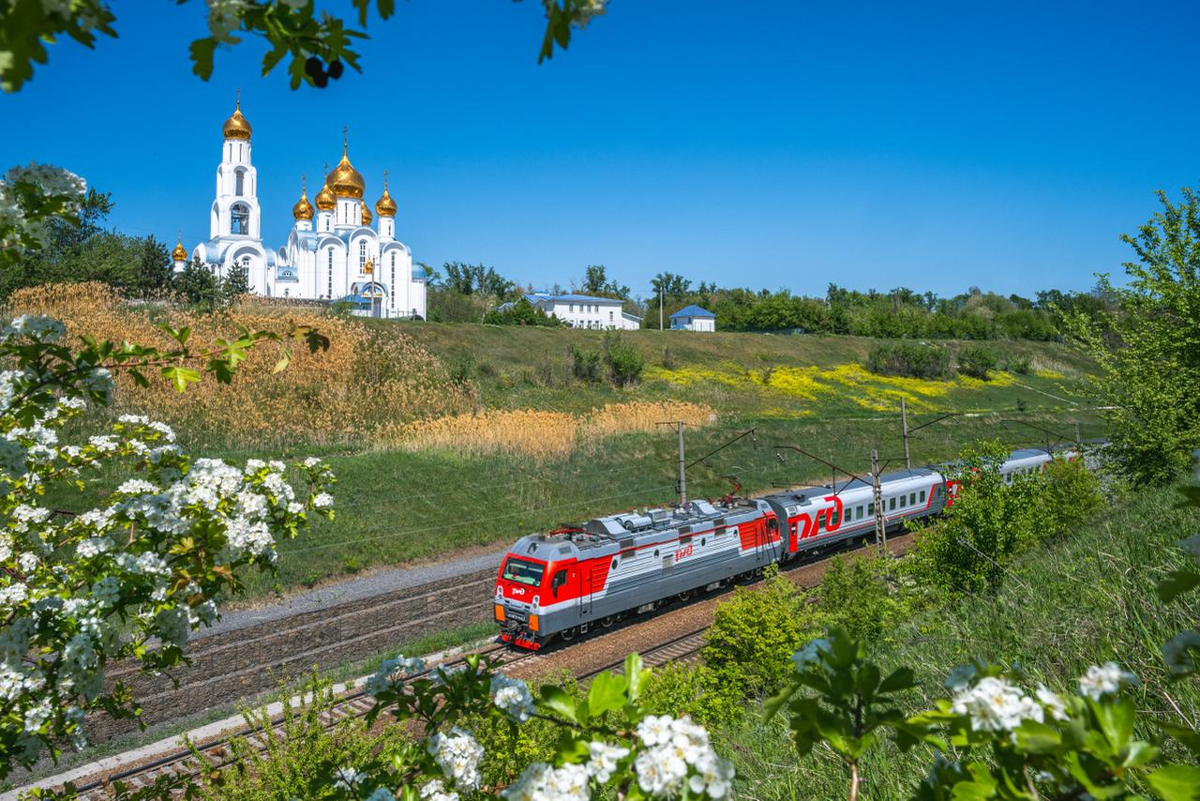 Электровоз ЭП1М, источник: фотокарточки Улана
