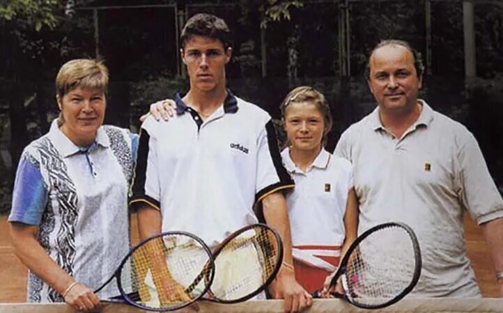 Марат с семьей