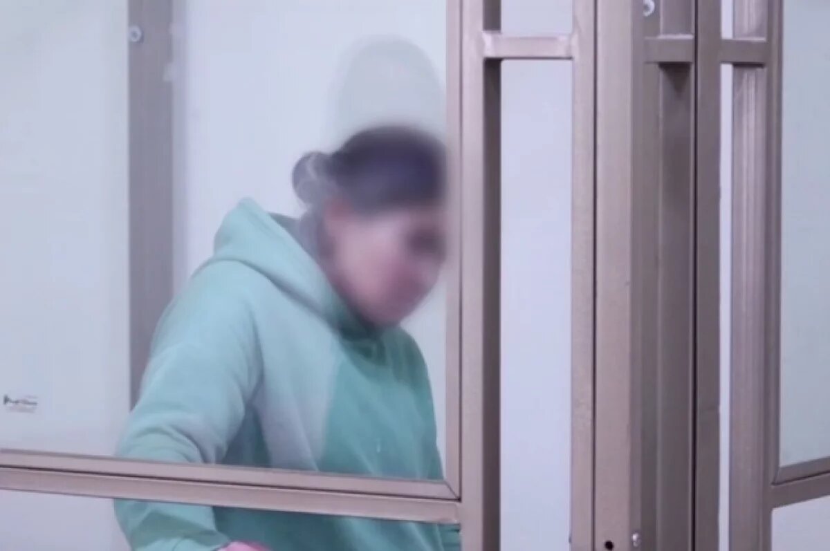    39-летняя жительница Севастополя осуждена за госизмену и вандализм