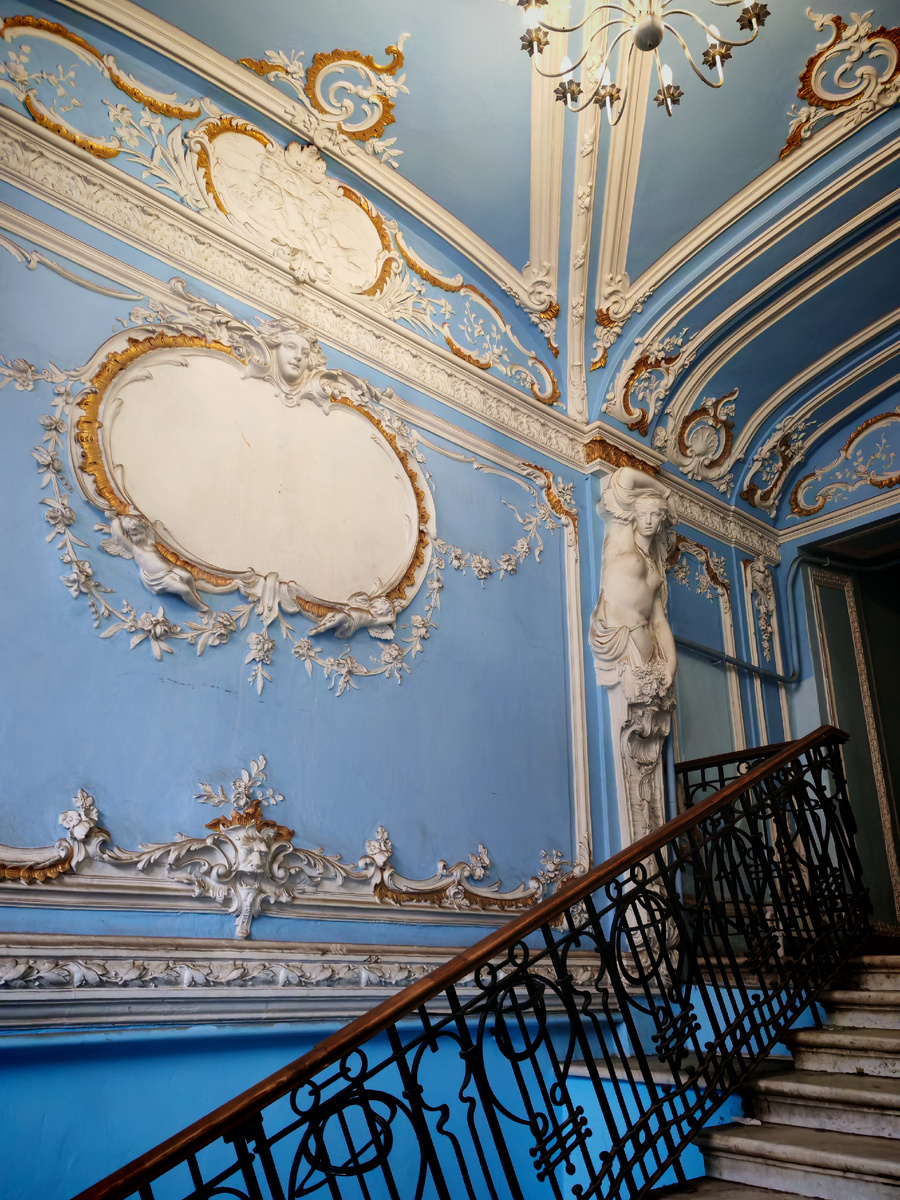 Вот это я понимаю - парадная...