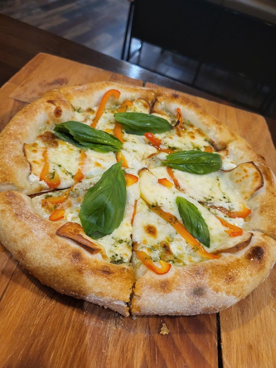 Пицца “Fumo e Pepe” («Дым и перец»)