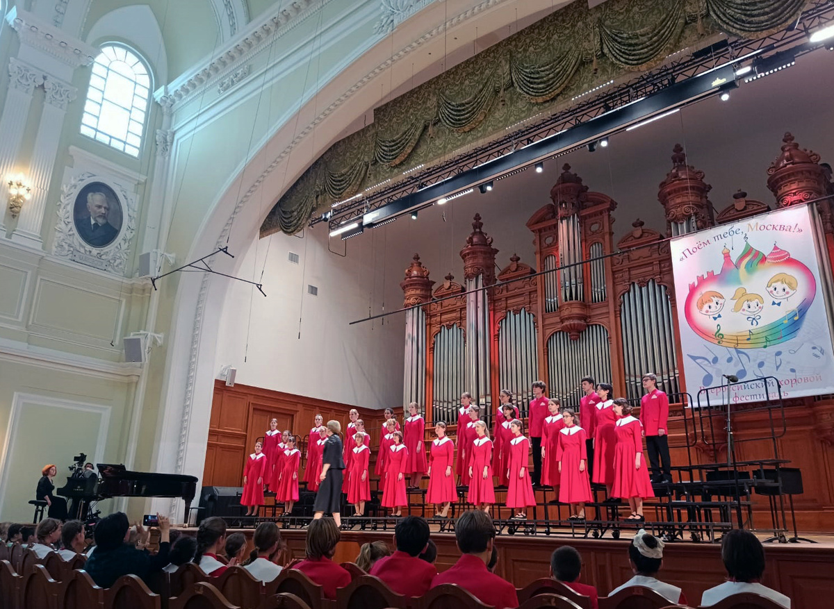 Любимый хор "Феникс" в Большом зале консерватории