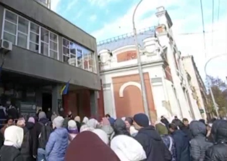    Украинский суд отложил разбирательство по иску о запрете УПЦ