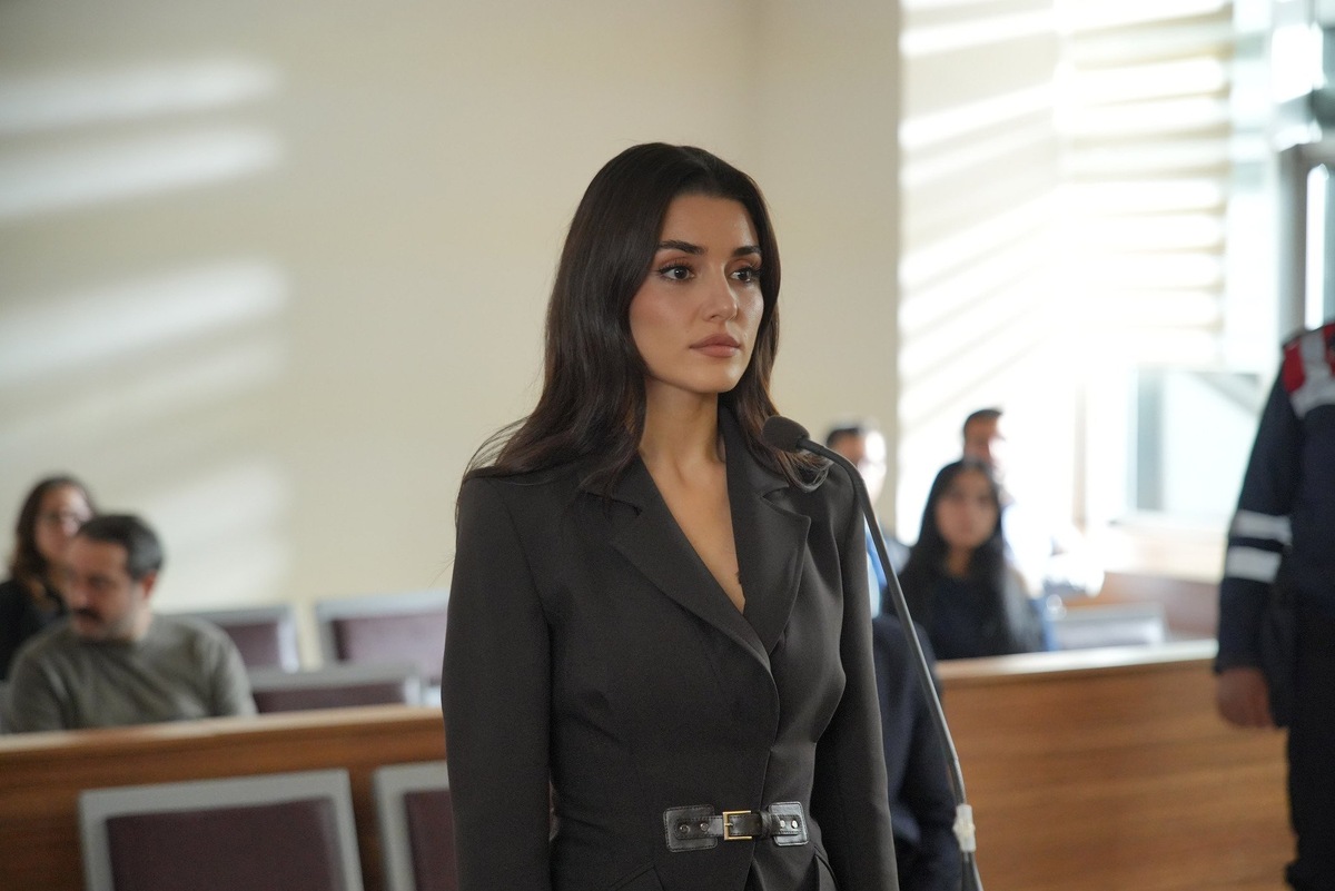 кадр из сериала «Любовь и слёзы»