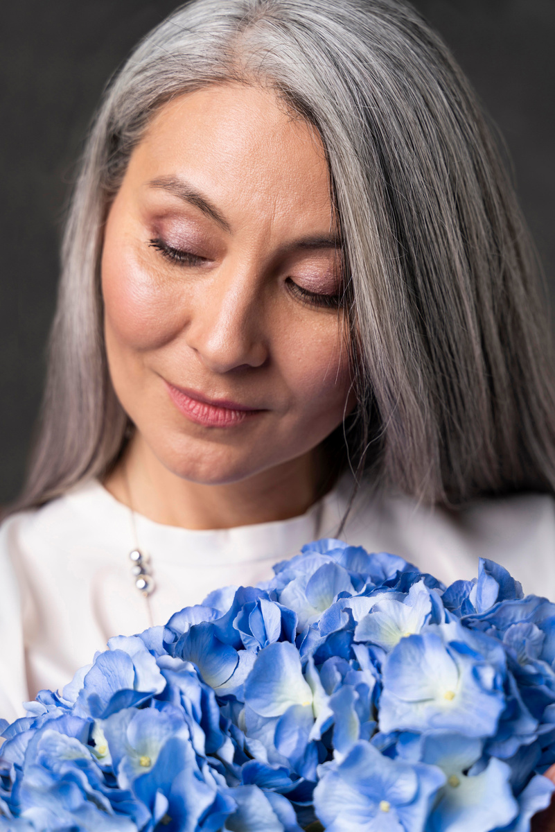 Можно добиться эффекта мелированных волос