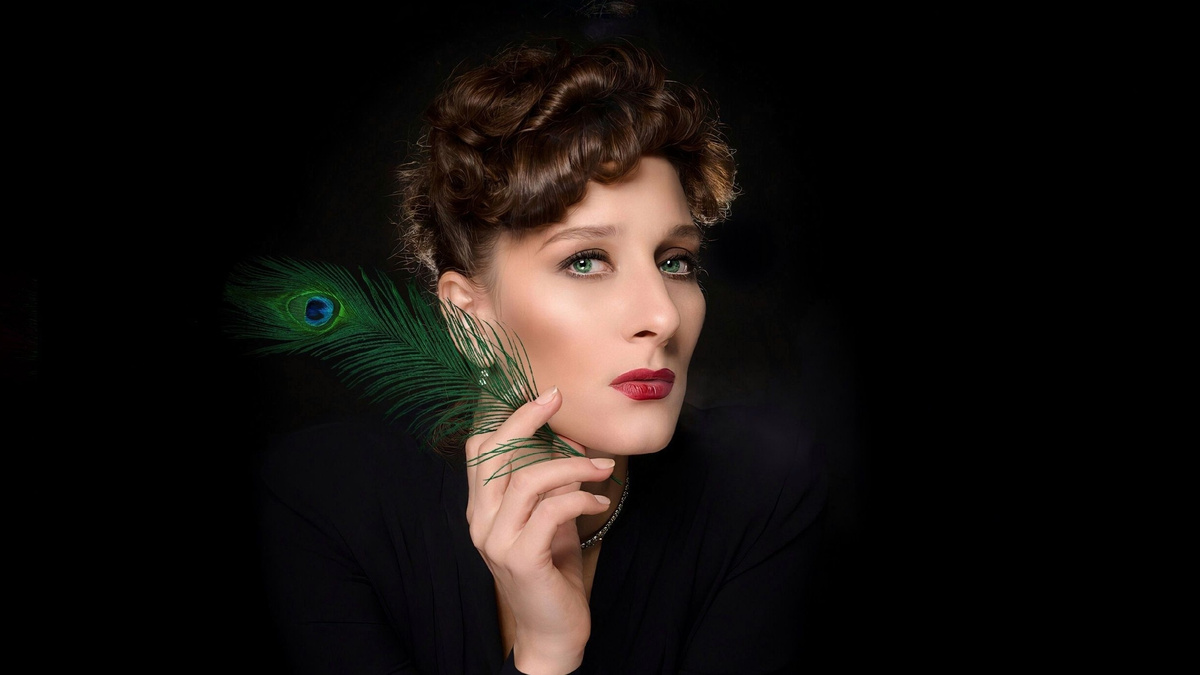 Афиша мини-сериала «Раневская», 2023 год, режиссер Дмитрий Петрунь